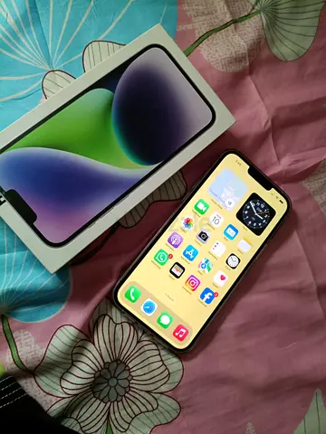 iPhone 14 lavender with box - Good condition