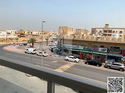 شقة راقية  في موقع ممتاز بمنطقة المويهات 1 ، تتميز بالهدوء وسهولة الوصول إلى أهم الطرق والخدمات.