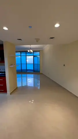Live with sea and city views in a luxury apartment at ACR T1
