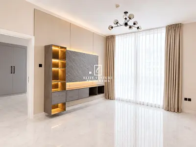 BRIGHT APARTMENT | HUGE LAYOUT | HIGH FLOOR