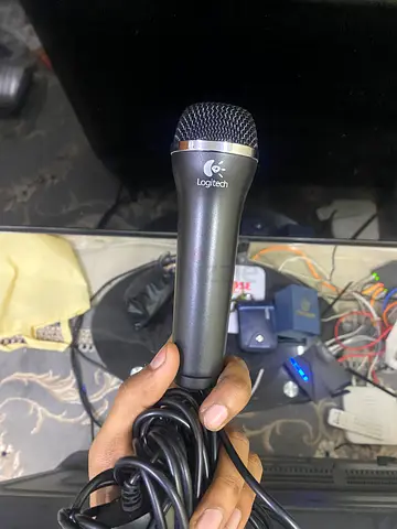 Logitech wired handheld microphone - good working condition