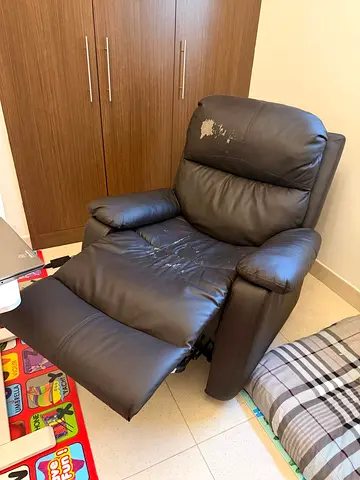 Recliner sofa