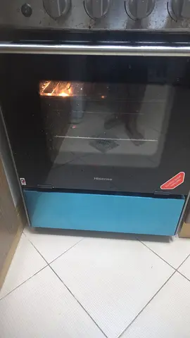 Used Hisense freestanding gas oven/stove - good working condition