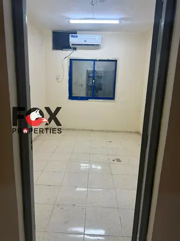🏢 عرض مميز للشركات | سكن عمال للإيجار في الجرف 3 – عجمان | 32 غرفة
