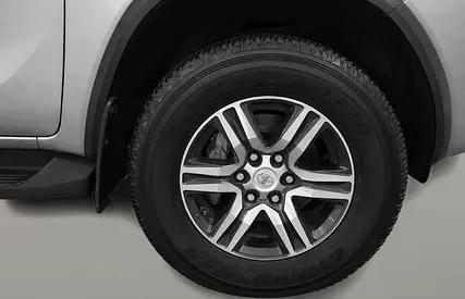 2022 Toyota FORTUNER — фото 13