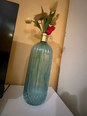 Flower pot and flower