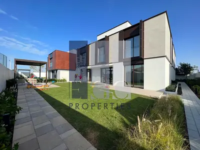 Double Row | Corner Unit |P remium Finishing | No POD | Standard Ceilling