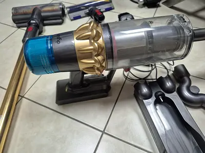 Dyson V15 Detect As New
