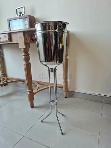 ice Bucket With Stand
