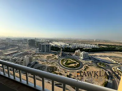 Large Unit | Modern Living | Spacious