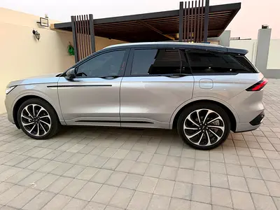 2026 Lincoln NAUTILUS 照片 1