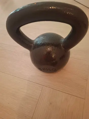 10 kg cast iron kettlebell - good condition
