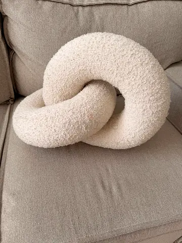 Decorative cushion