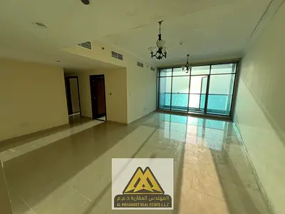 فرصة استثمارية وسكنية فاخرة: شقة غرفتين وصالة بمساحة ضخمة وإطلالة بحرية مفتوحة بالكامل للبيع – أبراج كورنيش ريزيدنس، عجمان