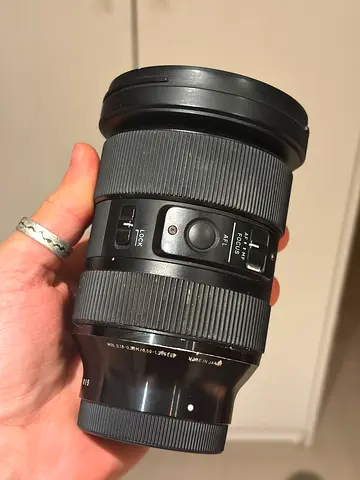 Sigma 24-70. 1st gen. Broken