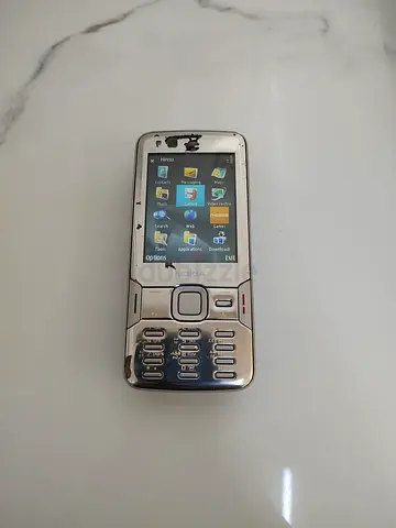 Nokia N82
