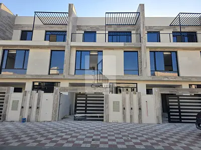فيلا مميزة بالحليو من المالك مباشرة قريبه بجميع الخدامات