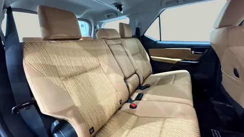 2024 Toyota FORTUNER — фото 10