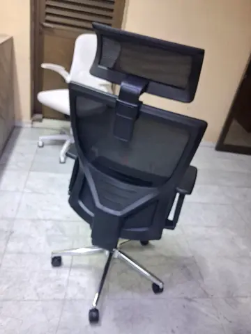 Ergonomic Mesh Office Chair with Headrest - Black