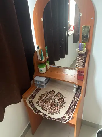 Dressing table