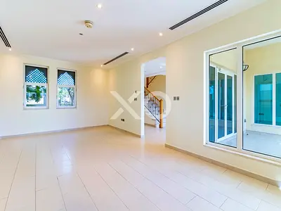 Private Pool | Vacant | Well Maintained