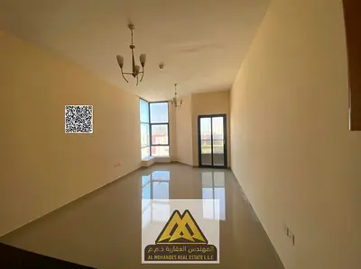 استوديو للإيجار السنوي في النعيمية تاور C بموقع ممتاز مع بلكونة وموقف مجاني وخطة دفع مريحة