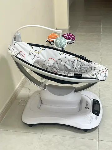 4moms mamaRoo — a motorized baby swing/rocker