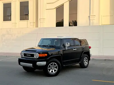 TOYOTA FJ GXR ADVENTURE GCC 4.0L V6 ORIGINAL PAINT SINGLE OWNER