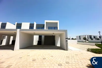 La Rosa 6 | Close To Pool | End Unit