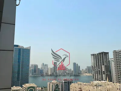 اطلالة بحرية تكييف مجاني باركن مجاني اجمل غرفة وصالة مع بلكونة خزائن بالحائط تشطيب ممتاز للايجار في ابوشغارة