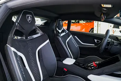 صورة 16 لـ 2023 Lamborghini HURACAN