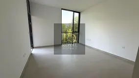 GOLDEN OPPORTUNITY | 4 BEDROOMS TOWENHOUSE MIDDLE UNIT | SMART HOME SYSTEM | PRIME LOCATION | LUXURI