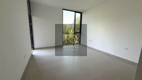 GOLDEN OPPORTUNITY | 4 BEDROOMS TOWENHOUSE MIDDLE UNIT | SMART HOME SYSTEM | PRIME LOCATION | LUXURIOUS DESIGN | MODERN FINISHING FREE HOLD FOR ALL