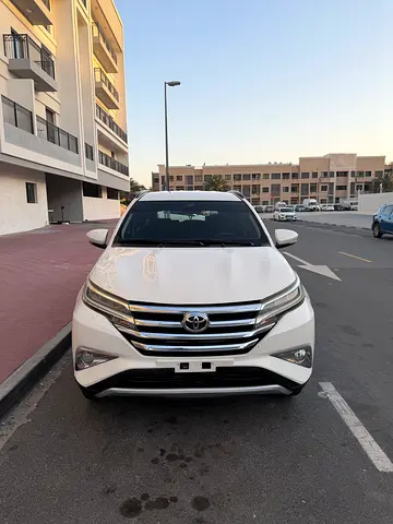 Toyota Rush EX 2023 | GCC Specs | Low Mileage | 7-Seater Family SUV