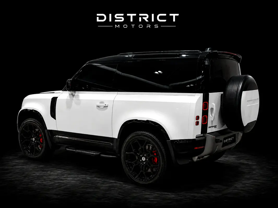 Land Rover Defender 2023