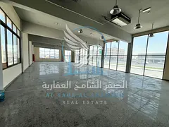 Showroom for rent in Industrial Area 5, On a main road, 9,000 sq. ft., 45 kW, 4 installments, refund