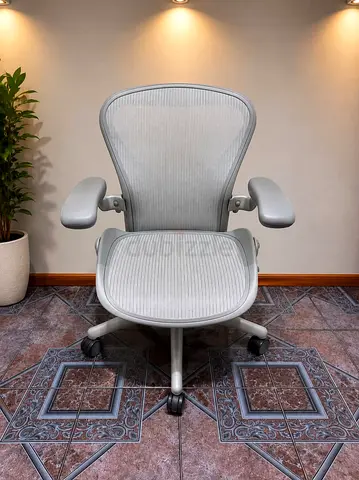 Herman Miller Aeron size B fully loaded