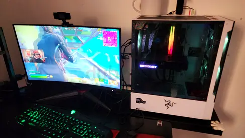 Custom RGB Gaming PC with Curved Monitor