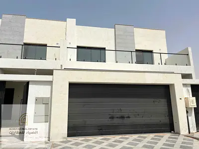 LUXURIOUS TOWNHOUSE | SPACIOUS LAYOUT | 5BDS +MAID | PRIME LOCATION CLOSE TO ALL AMENITIES.