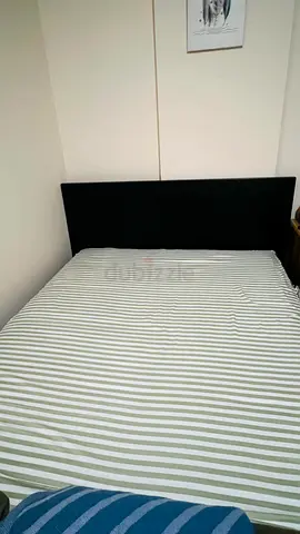 Queen sized bed for Sale