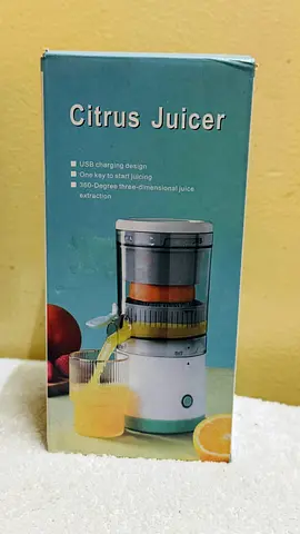 Portable USB Citrus Juicer - Compact Electric Citrus Press