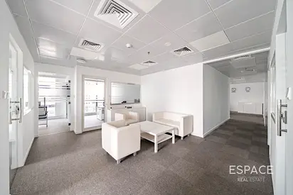 Vacant | 2 Parking Spaces | Low Floor