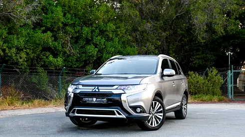 GLX 2021 Mitsubishi Outlander, GCC specs, 5 seats, Original Paint excellent condition