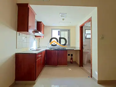 Lavish studio available with close kitchen muwaileh sharjah