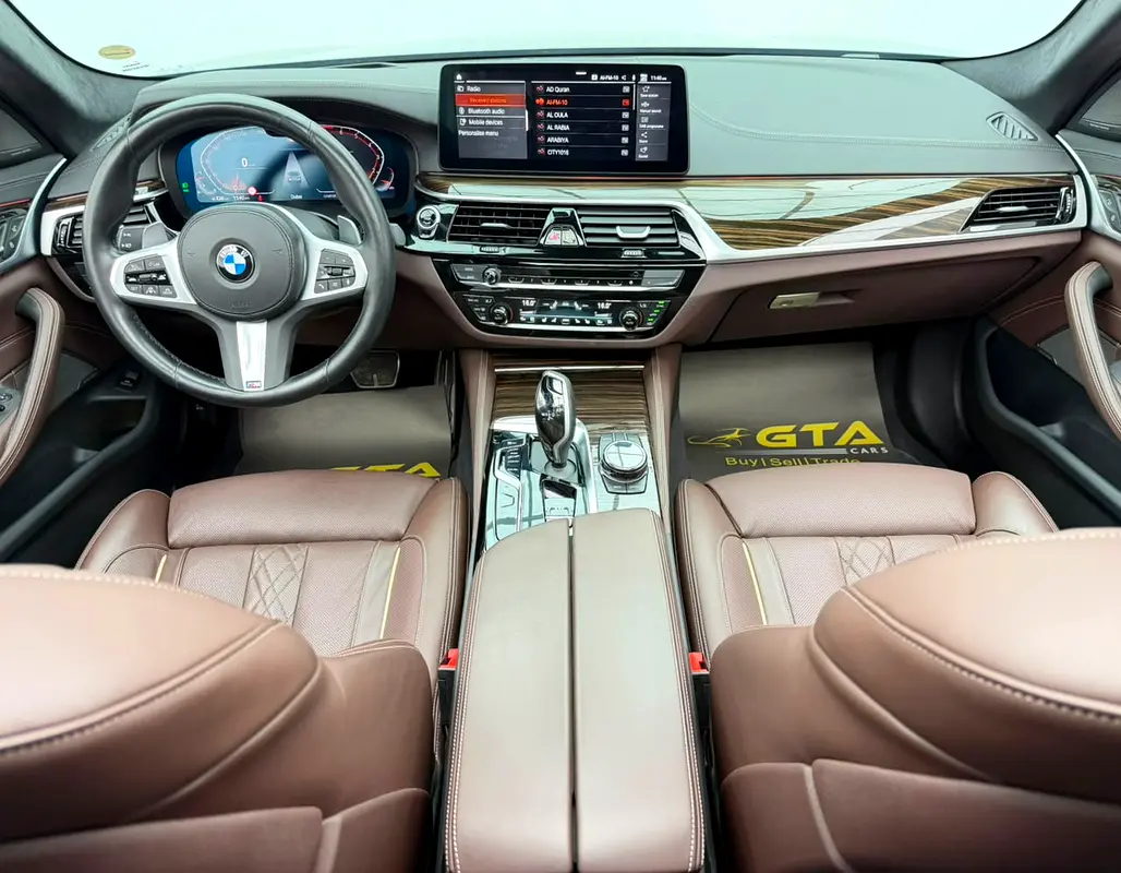 BMW 5-Series 2023