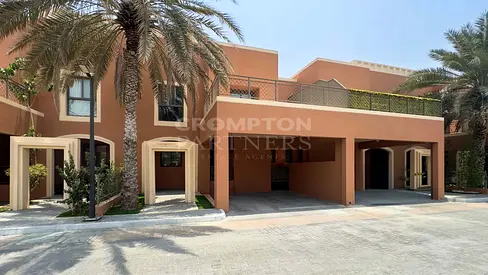 Single Row 4BR + M Villa | Open to Expat Buyers