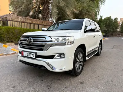 Pristine Toyota Land Cruiser VXR 2017 | GCC Specs | Fully Loaded