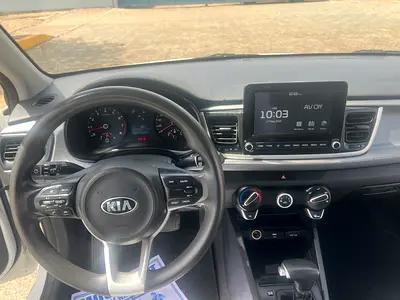 2021 KIA RIO 照片 11