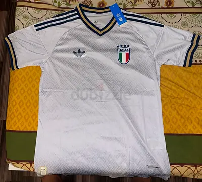 Italy Jersey - White Adidas Italia Football Jersey - Size Tag Attached
