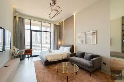 CITY VIEWS | ELEGANT | VACANT NOW